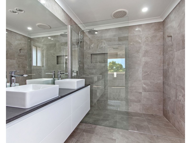 4 Turnberry Crescent, Glenmore Park NSW 2745