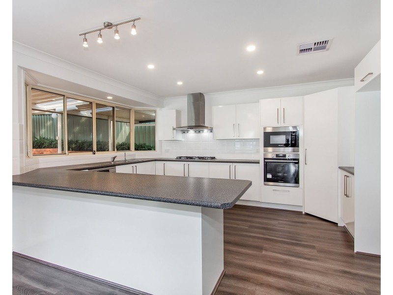 4 Turnberry Crescent, Glenmore Park NSW 2745