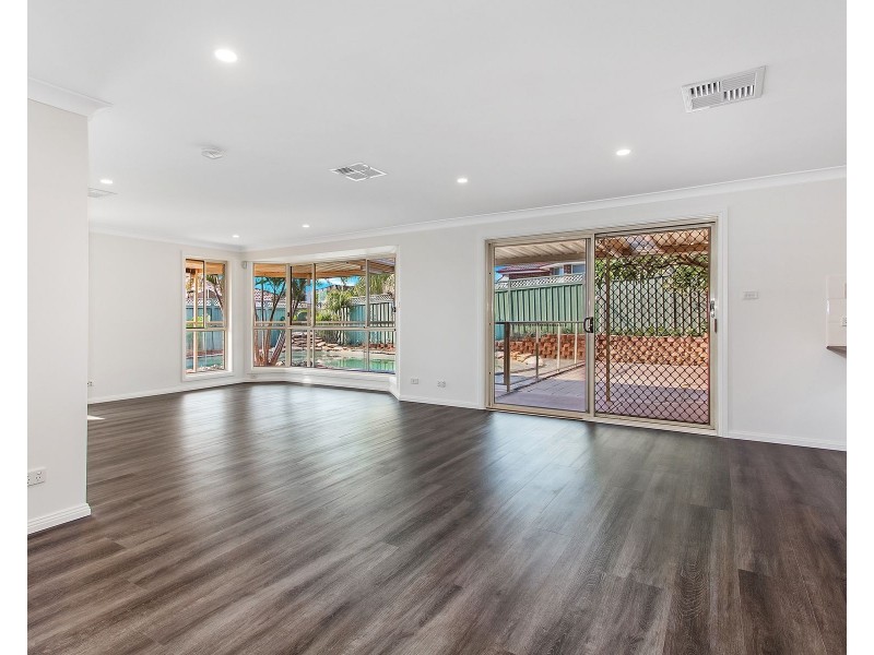 4 Turnberry Crescent, Glenmore Park NSW 2745