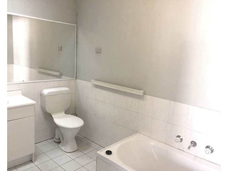 1/136 Derby Street, Penrith NSW 2750