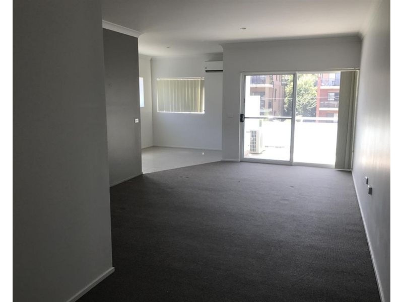 8/11 Regentville Road, Penrith NSW 2750