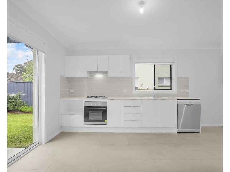 2/9 Gibson Avenue, Werrington NSW 2747