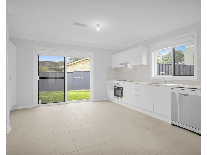 2/9 Gibson Avenue, Werrington NSW 2747