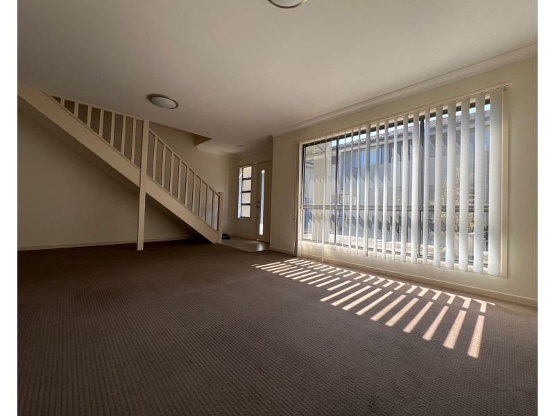 10/32 Luttrell Street, Glenmore Park NSW 2745