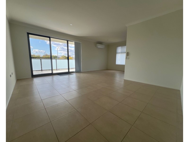 17/108 Lethbridge Street, Penrith NSW 2750