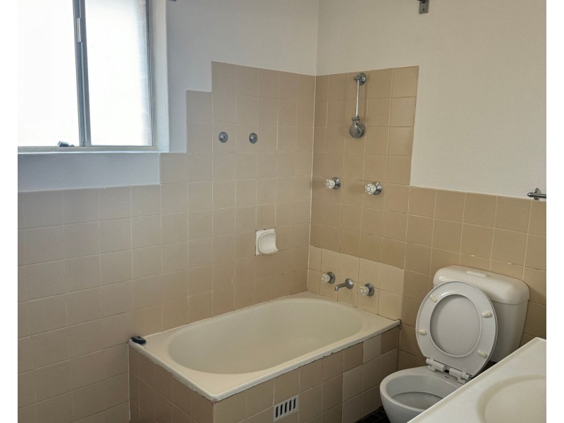 8/17 Santley Crescent, Kingswood NSW 2747