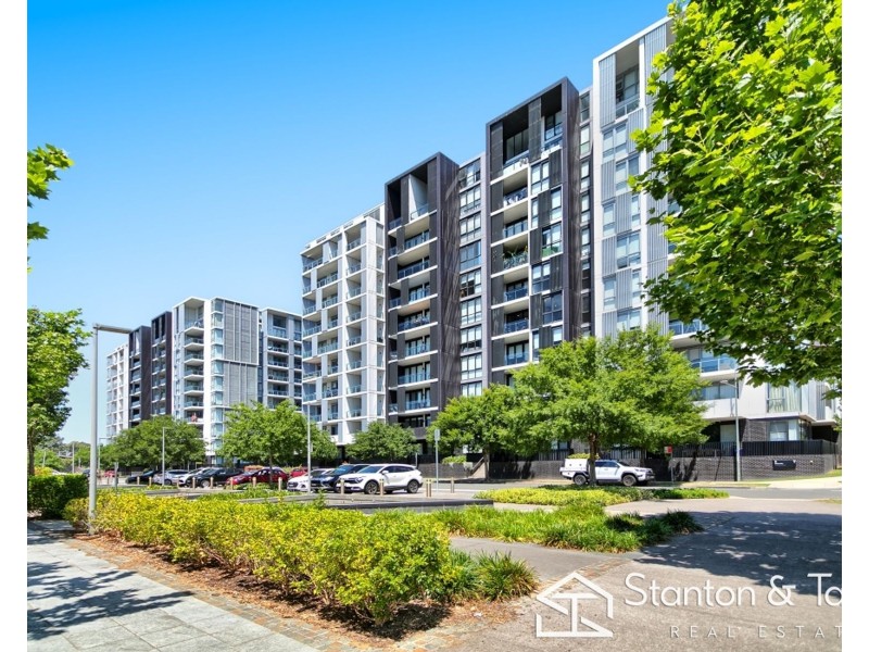 610/8 Aviators Way, Penrith NSW 2750