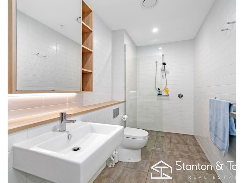 610/8 Aviators Way, Penrith NSW 2750