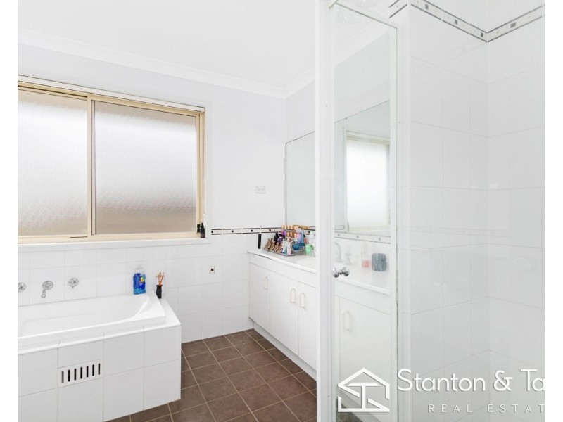 4 Hillside Circuit, Cranebrook NSW 2749