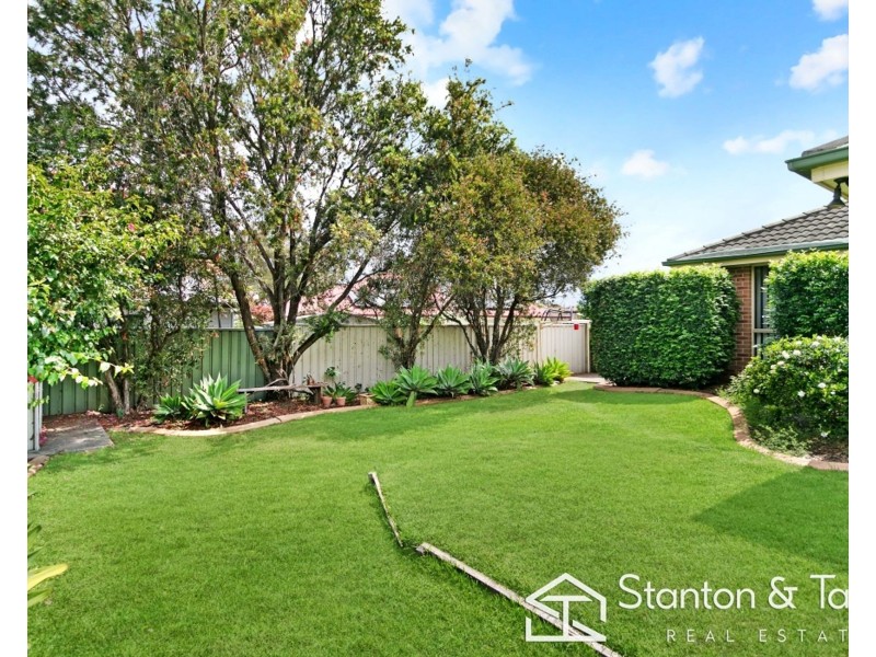 4 Hillside Circuit, Cranebrook NSW 2749