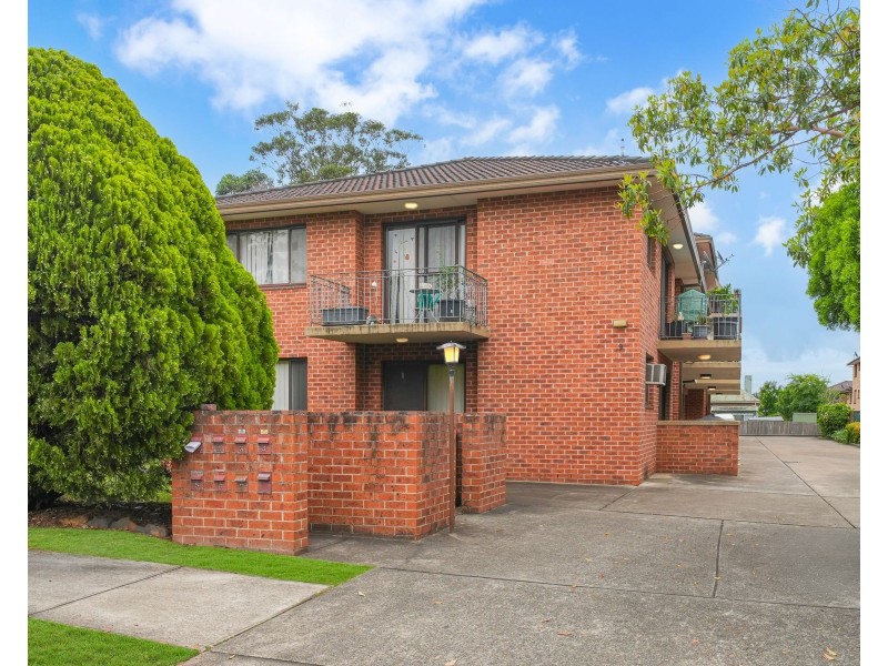 4/9 Hemmings Street, Penrith NSW 2750