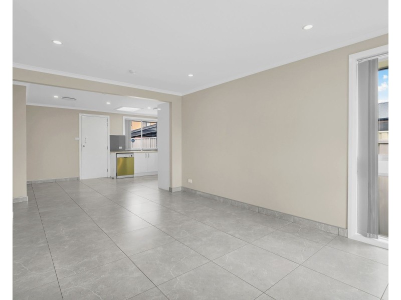 87 Willoring Crescent, Jamisontown NSW 2750