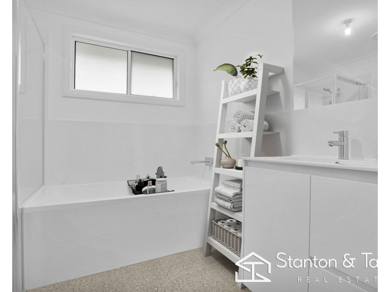 2/9 Gibson Avenue, Werrington NSW 2747