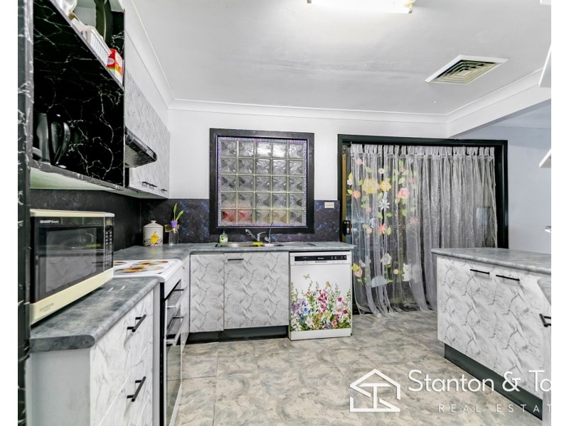 11 Cosgrove Crescent, Kingswood NSW 2747