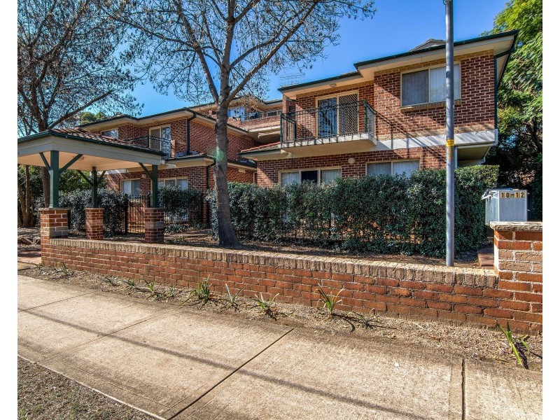 4/10-12 Dent Street, Penrith NSW 2750