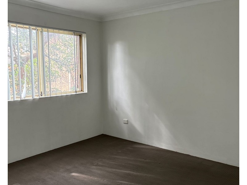 4/10-12 Dent Street, Penrith NSW 2750