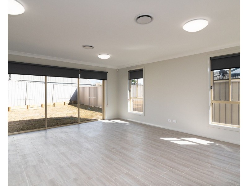 5a Field Place, Cranebrook NSW 2749