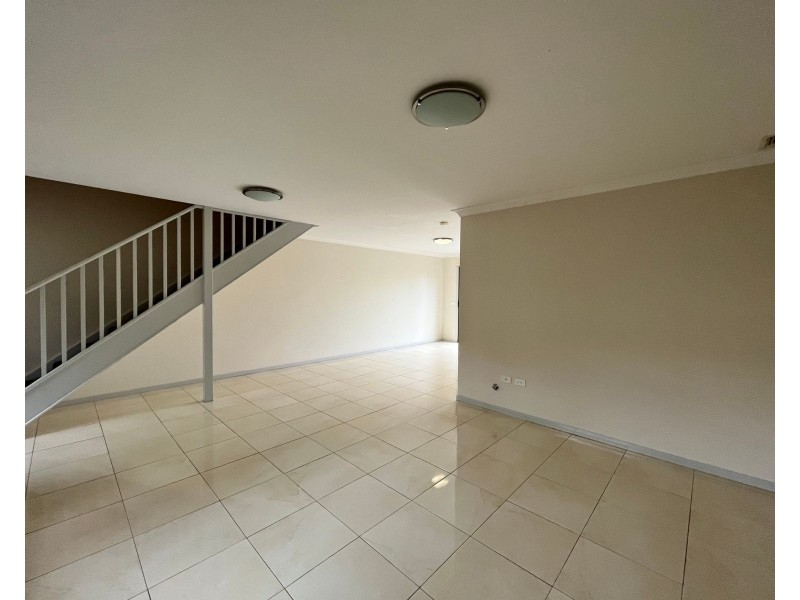 2/26 Luttrell Street, Glenmore Park NSW 2745