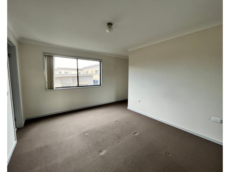 2/26 Luttrell Street, Glenmore Park NSW 2745