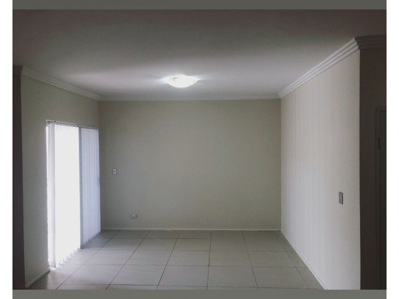 2/33 Robert Street, Penrith NSW 2750