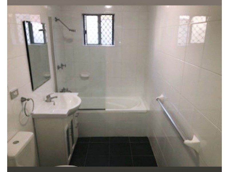 2/33 Robert Street, Penrith NSW 2750