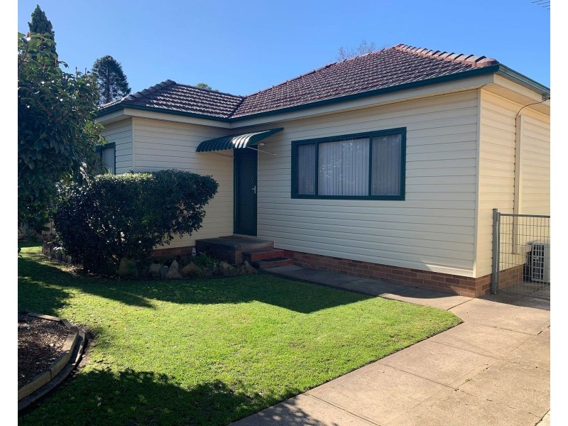 16 First Street, Kingswood NSW 2747