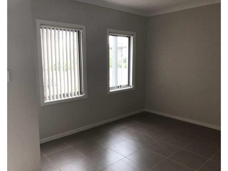 10 Cricketers Avenue, Penrith NSW 2750