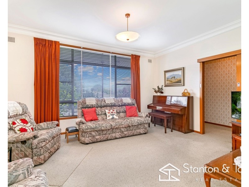 27 RUSSELL STREET, Emu Plains NSW 2750