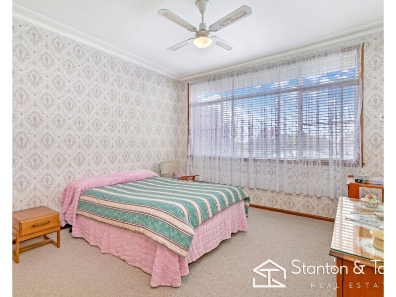 27 RUSSELL STREET, Emu Plains NSW 2750