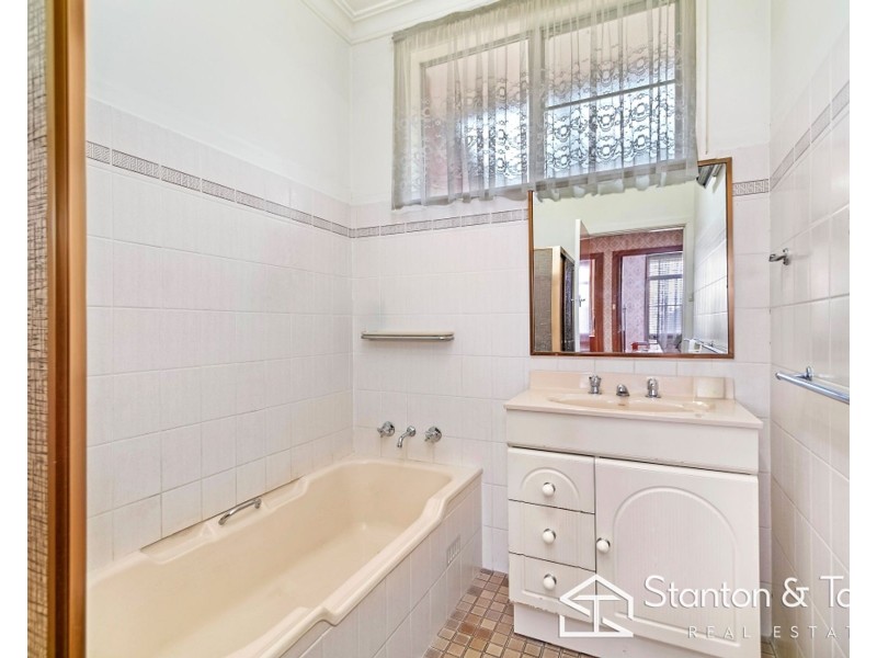 27 RUSSELL STREET, Emu Plains NSW 2750