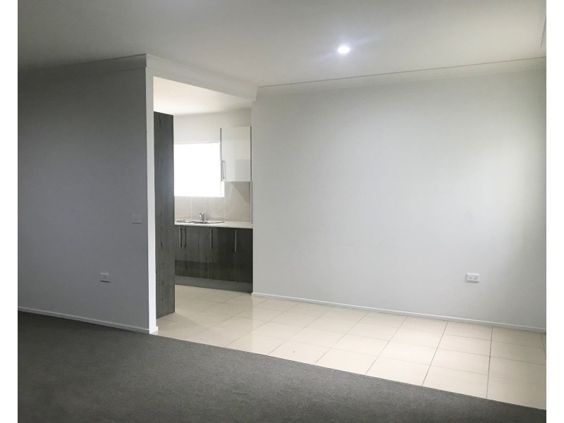 2/11 Regentville Road, Penrith NSW 2750