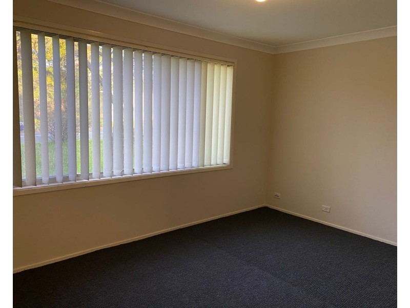 11 Lindsay Crescent, South Penrith NSW 2750