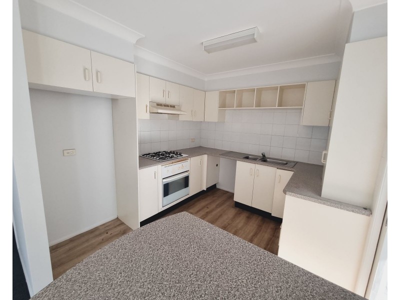 4/9-11 Thurston Street, Penrith NSW 2750