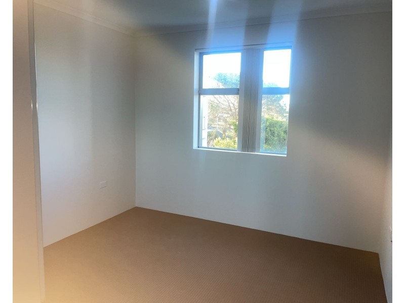 27/4 Colless Street, Penrith NSW 2750