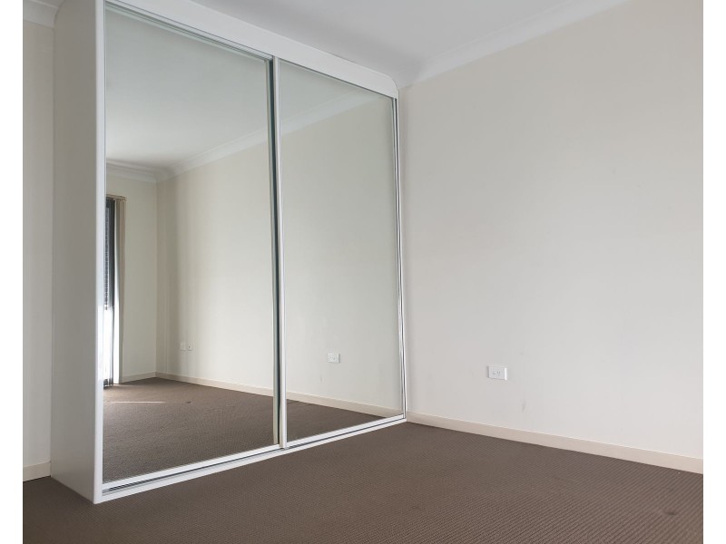 11/84 Woodlands Drive, Glenmore Park NSW 2745