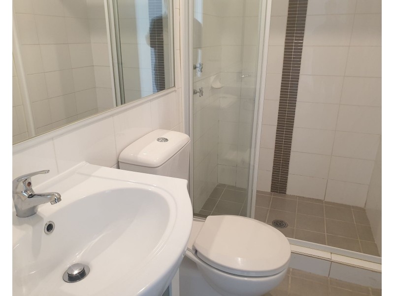 11/84 Woodlands Drive, Glenmore Park NSW 2745