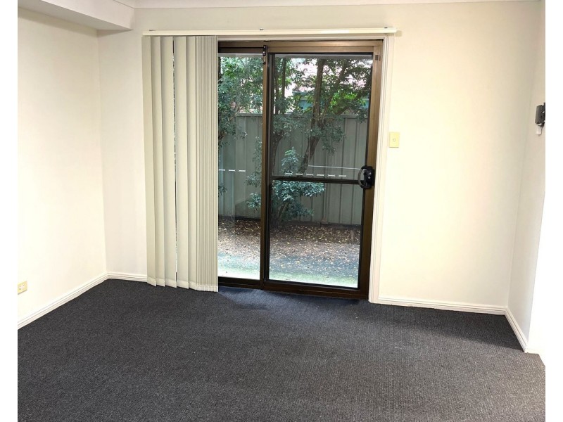 4/29-35 Bringelly Road, Kingswood NSW 2747