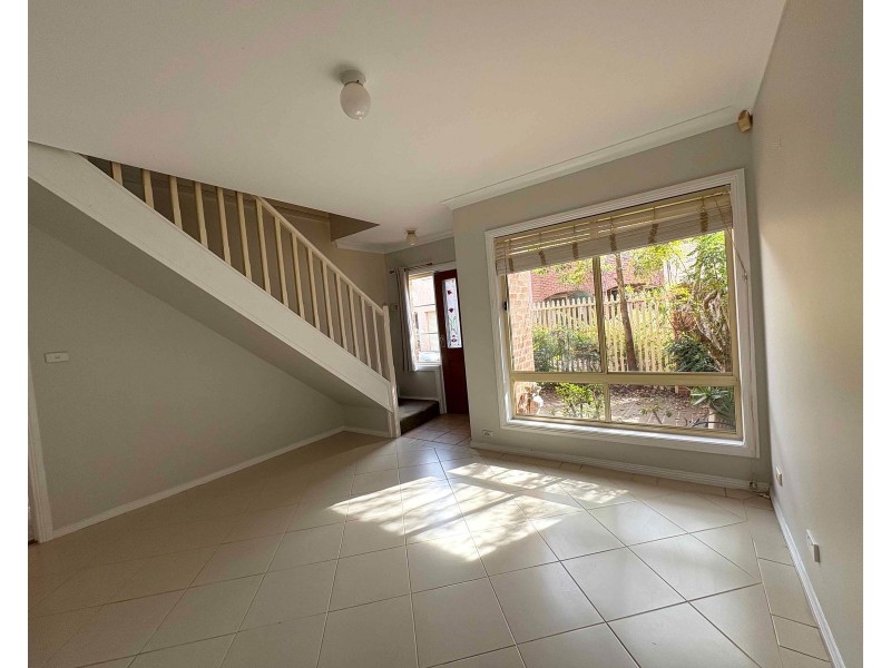 13/7 Bringelly Road, Kingswood NSW 2747