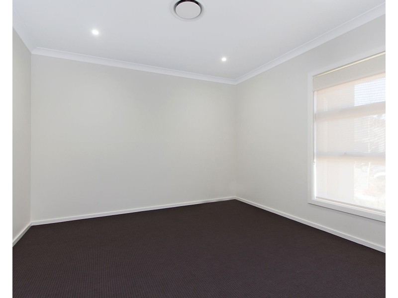 49 Empire Circuit, Penrith NSW 2750