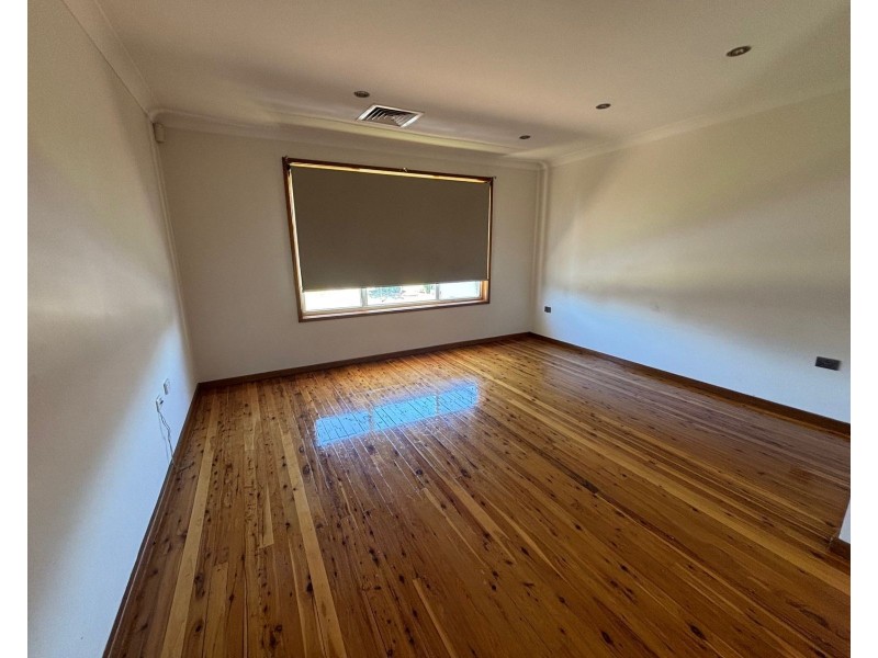 10 Abberton Street, Jamisontown NSW 2750