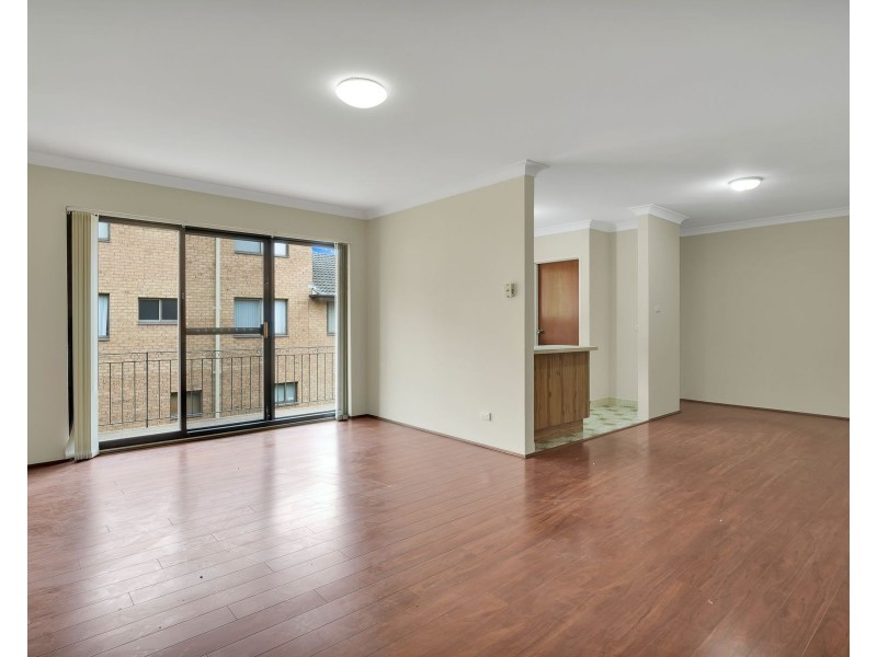 4/9 Hemmings Street, Penrith NSW 2750