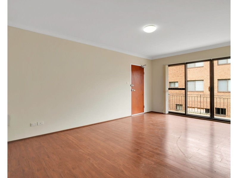 4/9 Hemmings Street, Penrith NSW 2750