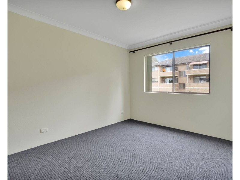 4/9 Hemmings Street, Penrith NSW 2750