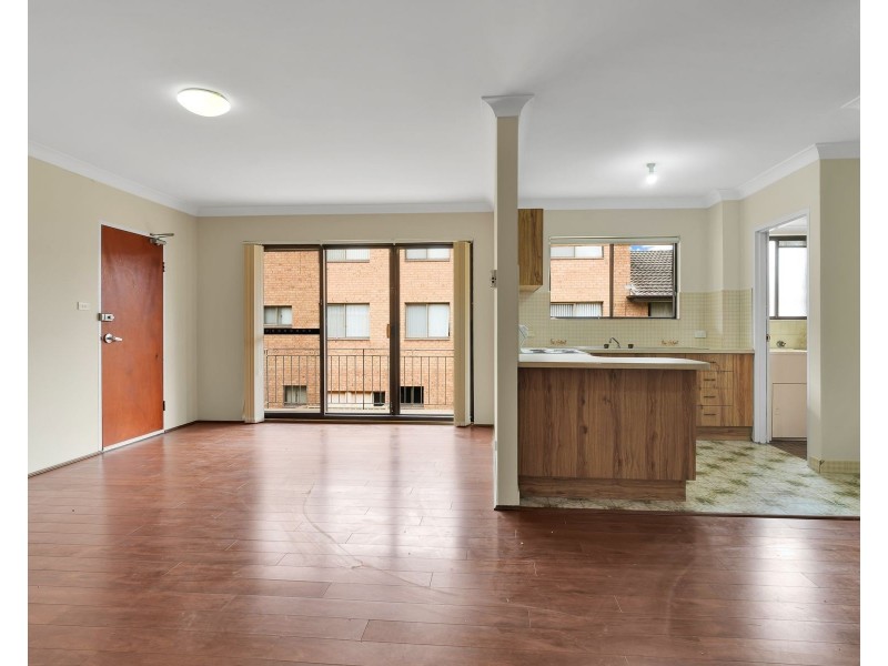 4/9 Hemmings Street, Penrith NSW 2750