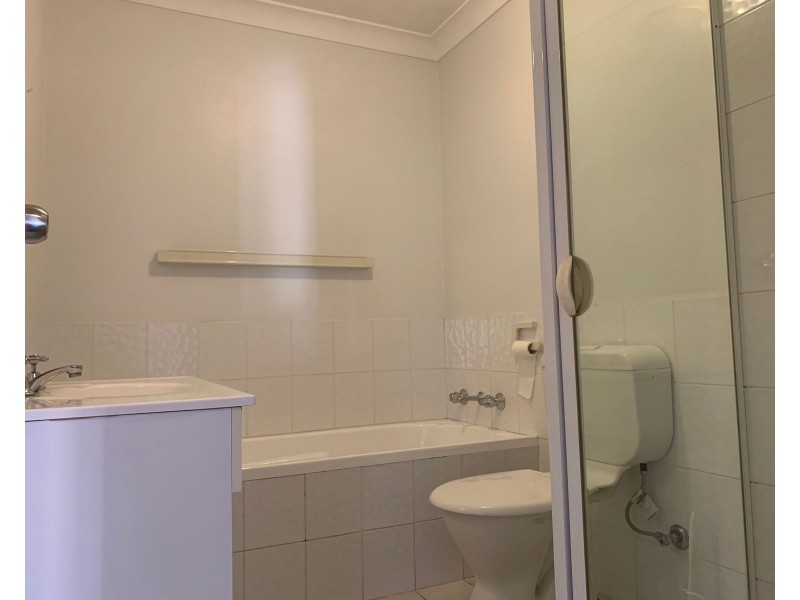 2/41-43 Jamison Road, Kingswood NSW 2747