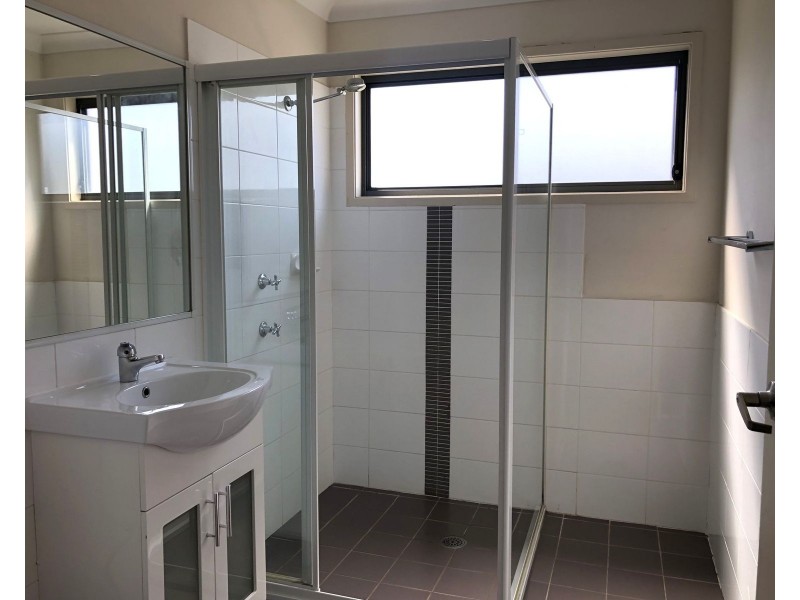 1/84 Woodlands Drive, Glenmore Park NSW 2745