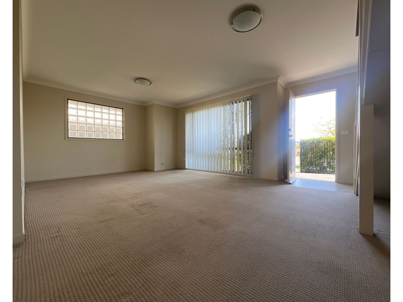 1/32 Luttrell Street, Glenmore Park NSW 2745