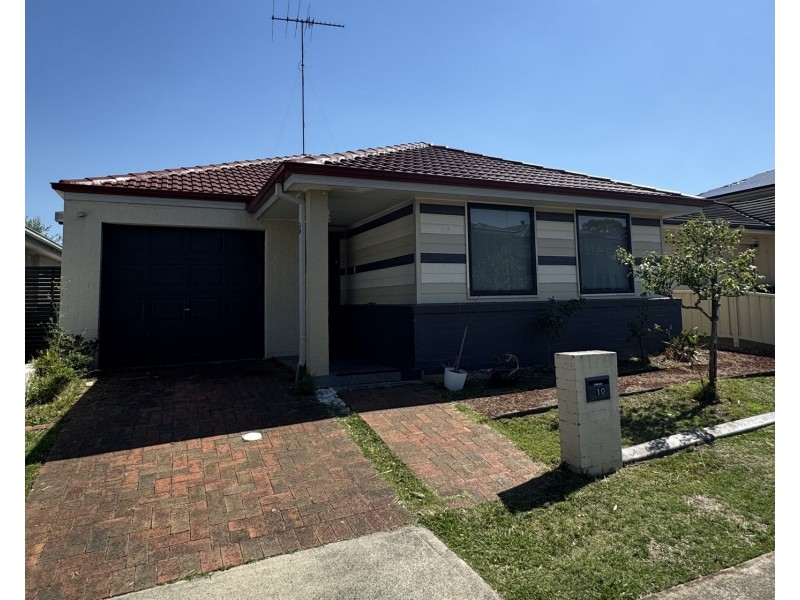 10 Caley Street, Ropes Crossing NSW 2760