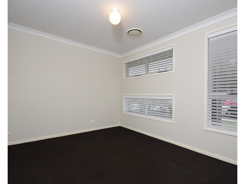 14 Hassall Way, Glenmore Park NSW 2745