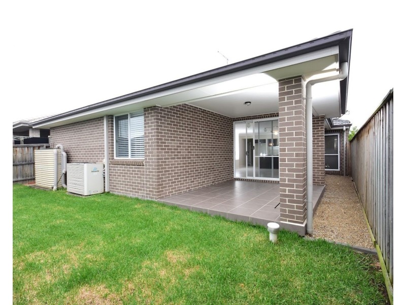 14 Hassall Way, Glenmore Park NSW 2745